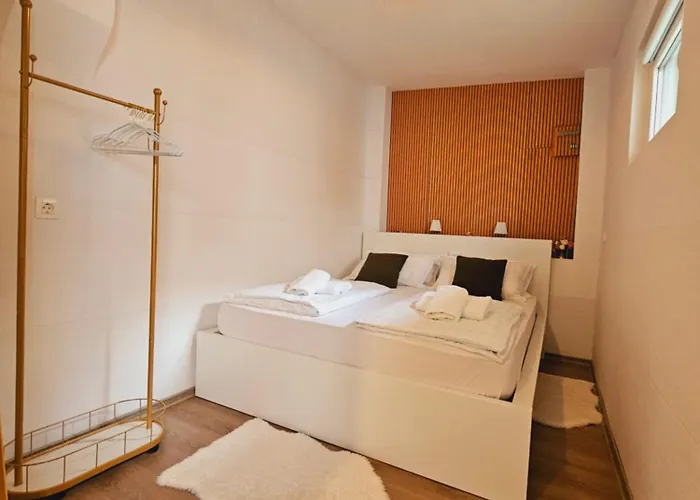 , 150m From Preseren Square *