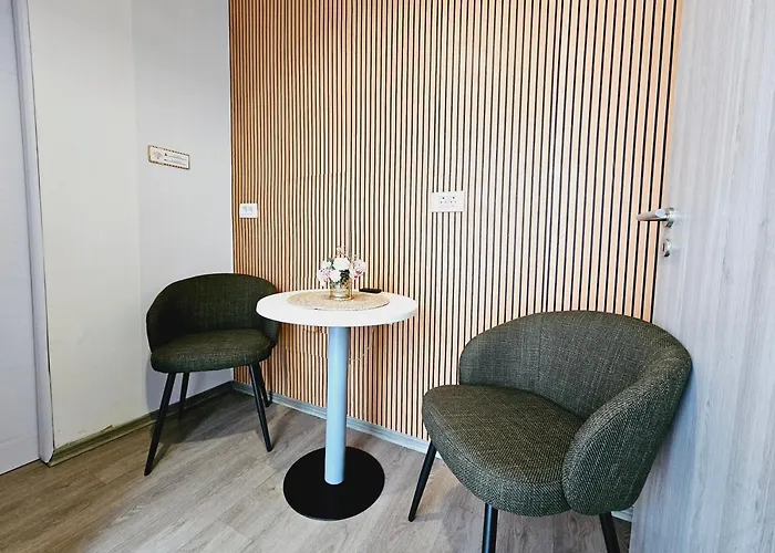 Apartma , 150m From Preseren Square *